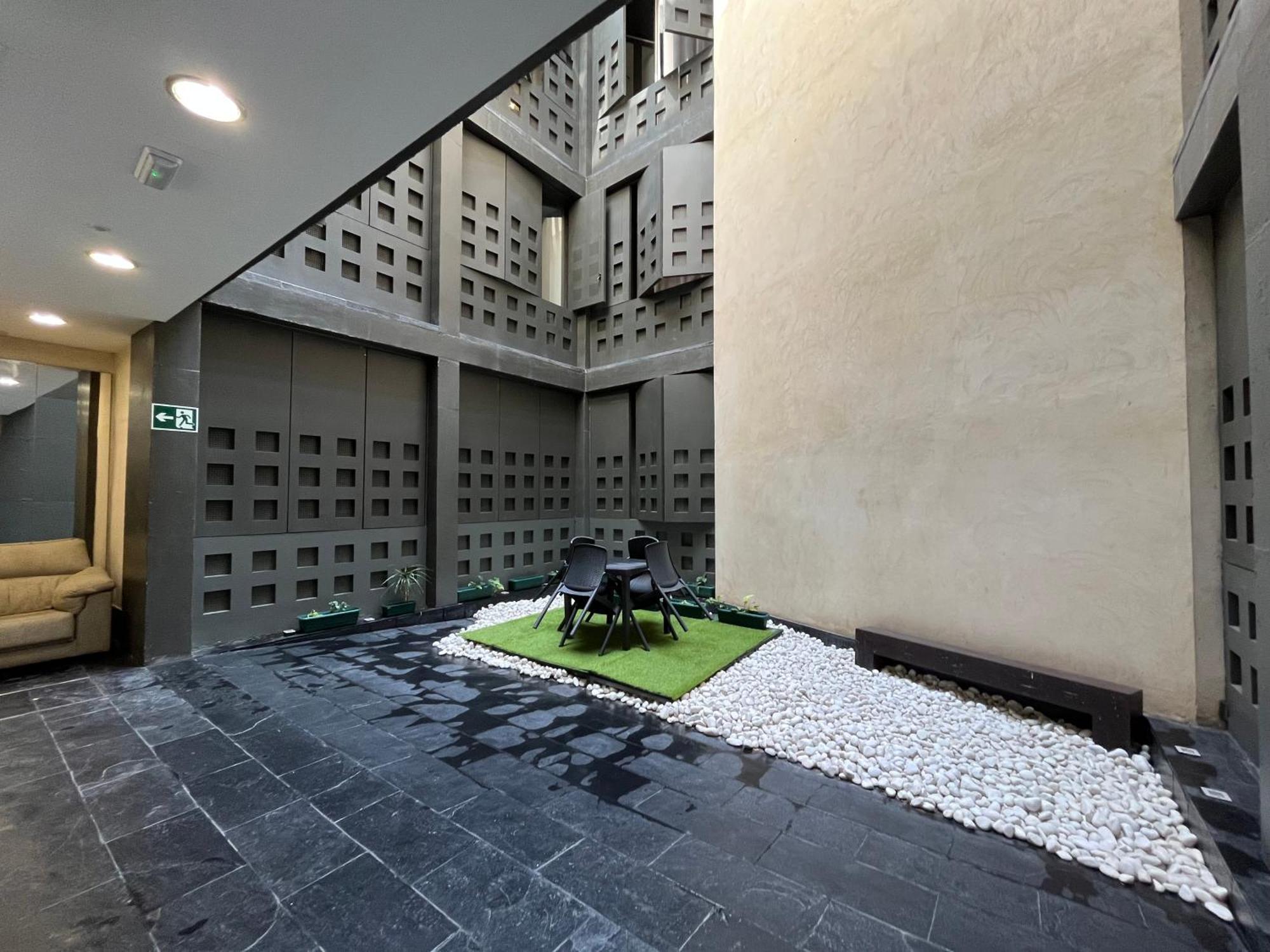 Center Sevilla Confort 9 Exterior photo